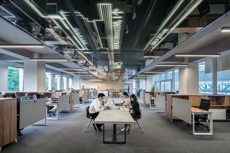 UX Designer Salary: A Guide on Influencing Factors 2 Company Size