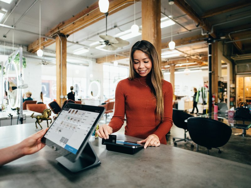 Navigating the SaaS Funnel: Strategies for Success 2 Customer Retention