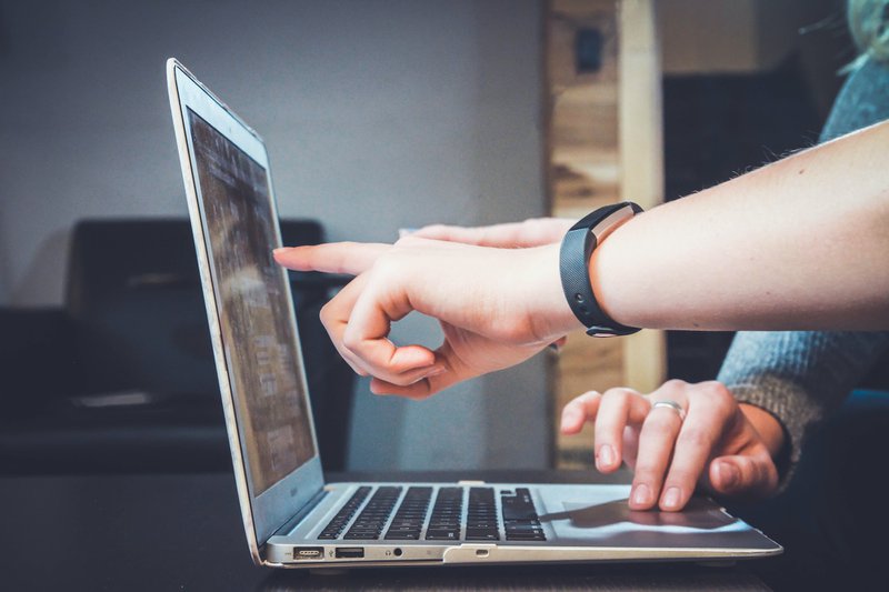 8 Cheapest Website Builders For Any Website (2022) 6 unsplash image 354c71569eb983b3432175fae622f7f9 800