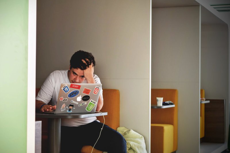 How to Get Graphic Design Clients Fast 5 graphic designer problems