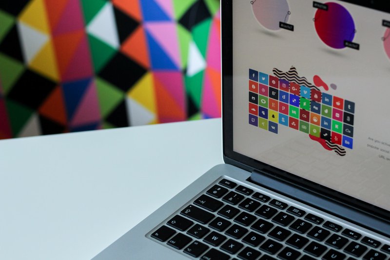 13 Fundamental UI Design Principles You Need to Know 4 colors in UI design