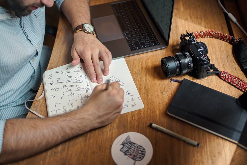 Product Designer Job Description: Explanations and Examples 3 visual designer