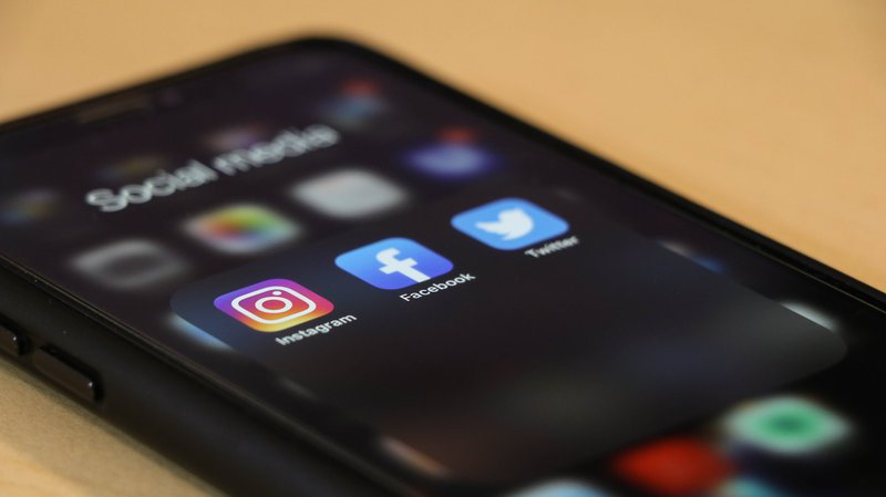 Top User Experience Job to Pursue in 2023: A Complete Guide 12 social media networks