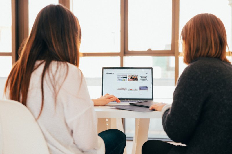 Ecommerce Web Designing: Strategies to Enhance Your Site, Increase Engagement and Boost Sales 2 unsplash image de625b8302cd9596da3aa3c0f7241194 800