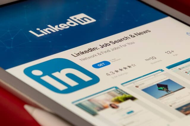 User Onboarding | How to Create the Best Onboarding Experience 2 LinkedIn has one of the best user onboarding.