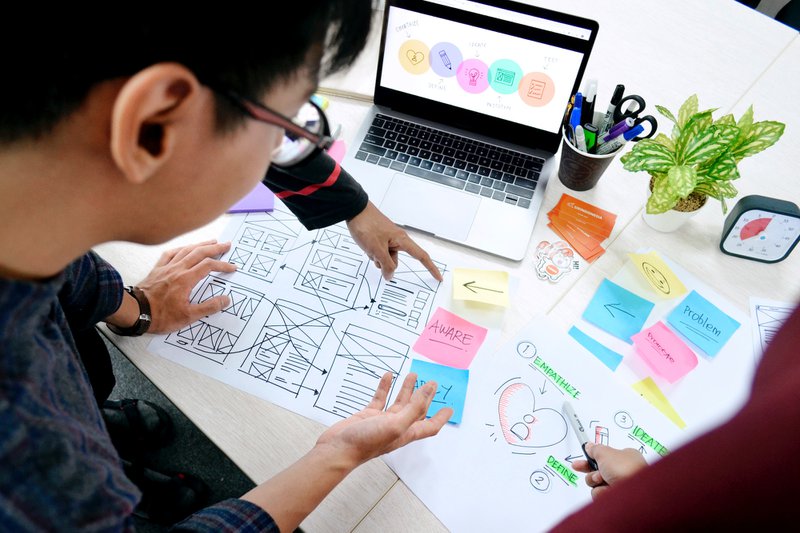 Demystifying the Role of a UX Researcher in Product Success 1 UX Researcher?